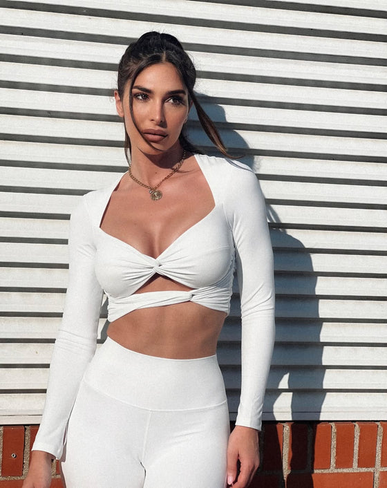 KNOTTED LONG SLEEVE CROP WHITE