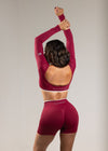 CORE LONG SLEEVE CROP CHERRY