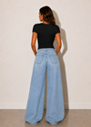 V-NECK SHORT SLEEVE CROP TOP BLACK PRE-ORDER