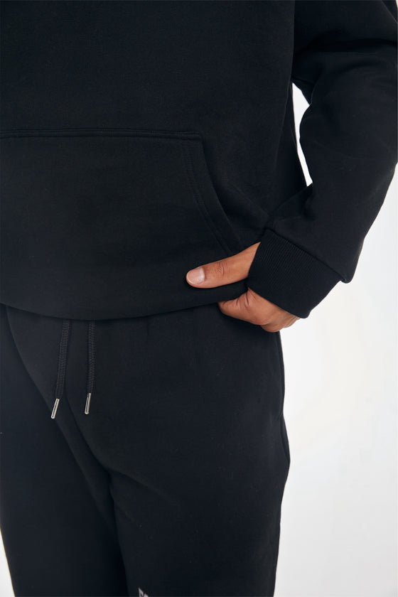 UNISEX OVERSIZED TRACKPANTS BLACK